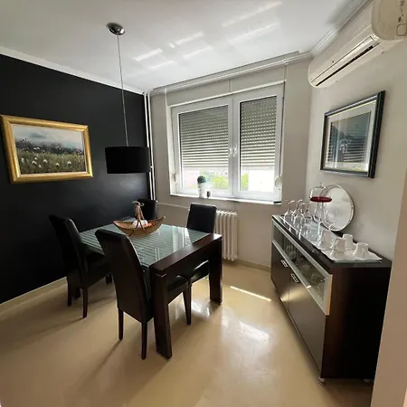 Apartment Luxury 3bedroom Ap In *