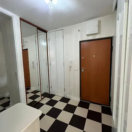 Luxury 3bedroom Ap In Apartment *